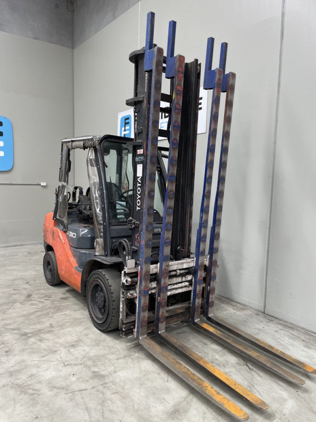 2019 Toyota 32-8FG30 - FU17293