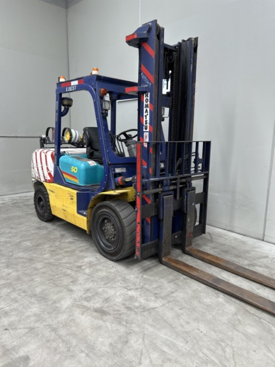 2001 Komatsu FG50AT-7 - FU18049