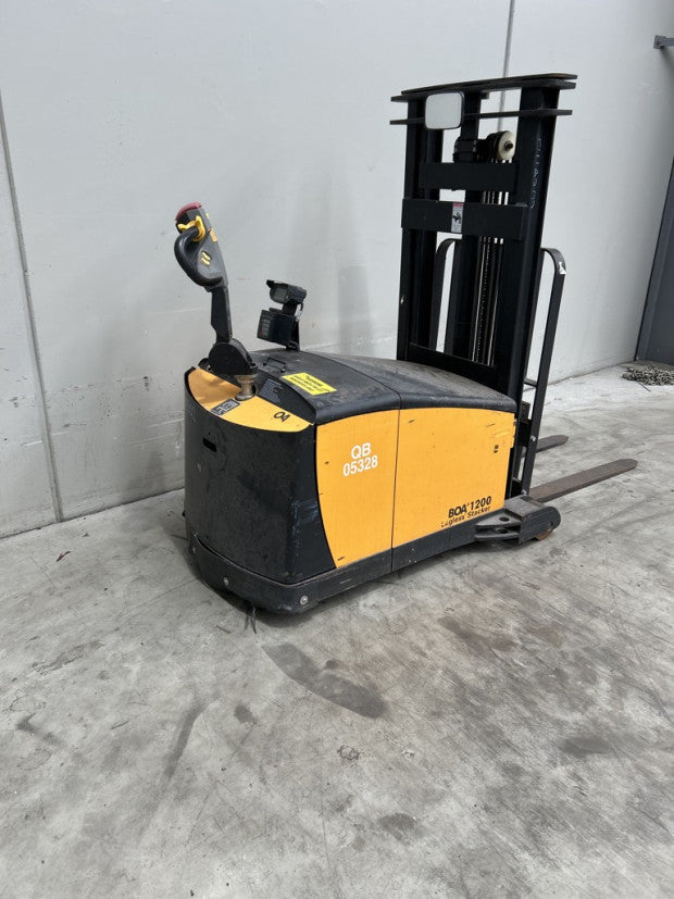 2010 Sumi Boa - FU18302