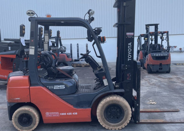 Forklift 2018 Toyota 8FG25 - FU18440