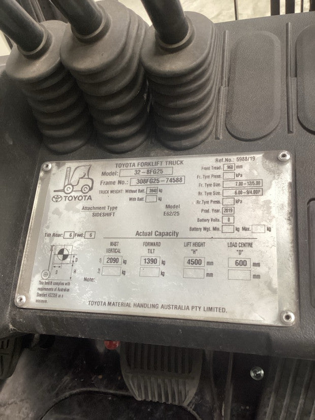 2019 Toyota 32-8FG25 - FU18506