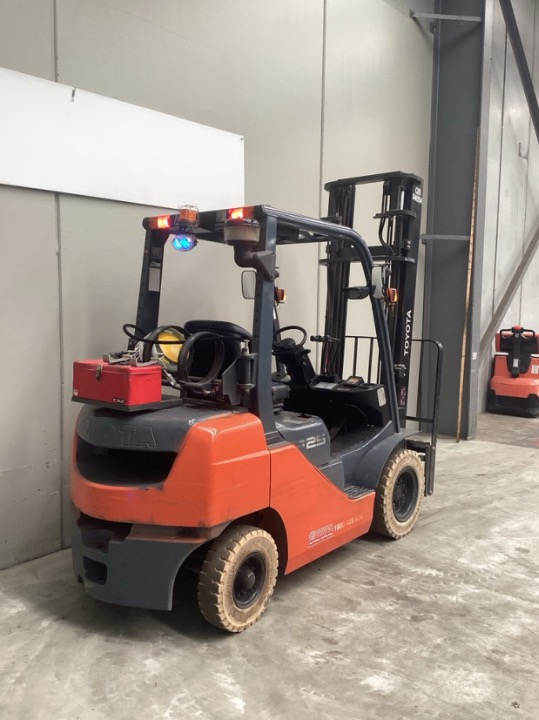 2017 Toyota 32-8FG25 - FU18482