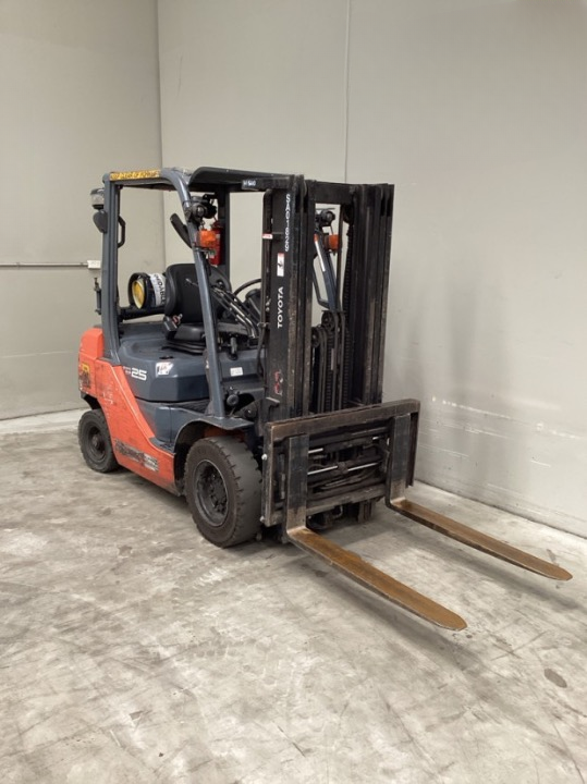 2016 Toyota 32-8FG25 - FU18610