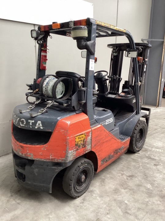 2016 Toyota 32-8FG25 - FU18615