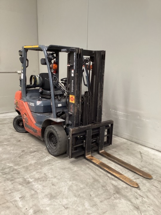 2016 Toyota 32-8FG25 - FU18602