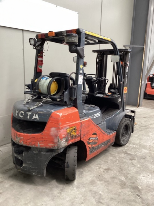 2016 Toyota 32-8FG25 - FU18602