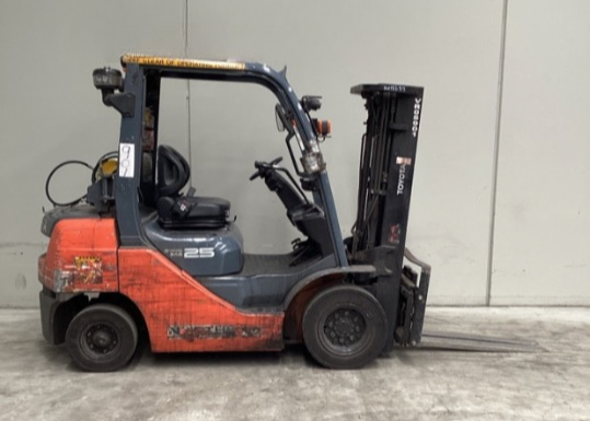 Forklift 2016 Toyota 32-8FG25 - FU18637