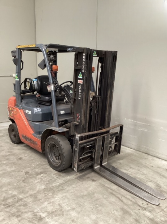2016 Toyota 32-8FG25 - FU18635