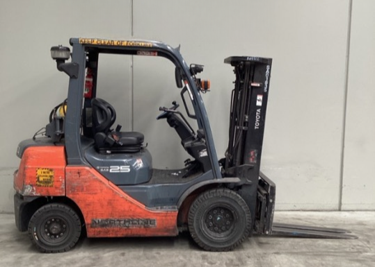 Forklift 2016 Toyota 32-8FG25 - FU18608