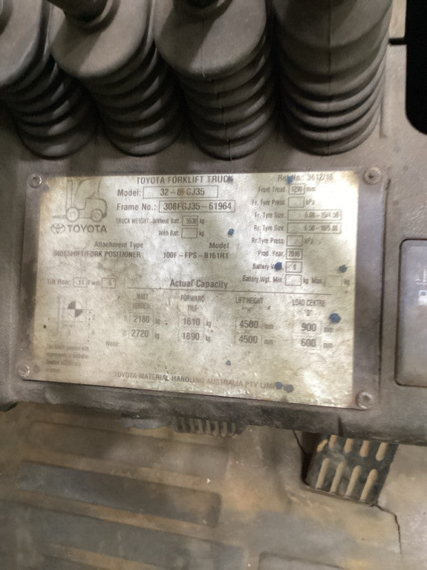 2016 Toyota 32-8FGJ35 - FU18573