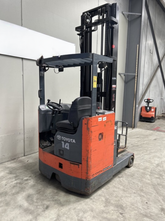 2014 Toyota 6FBRE14 - FU18644