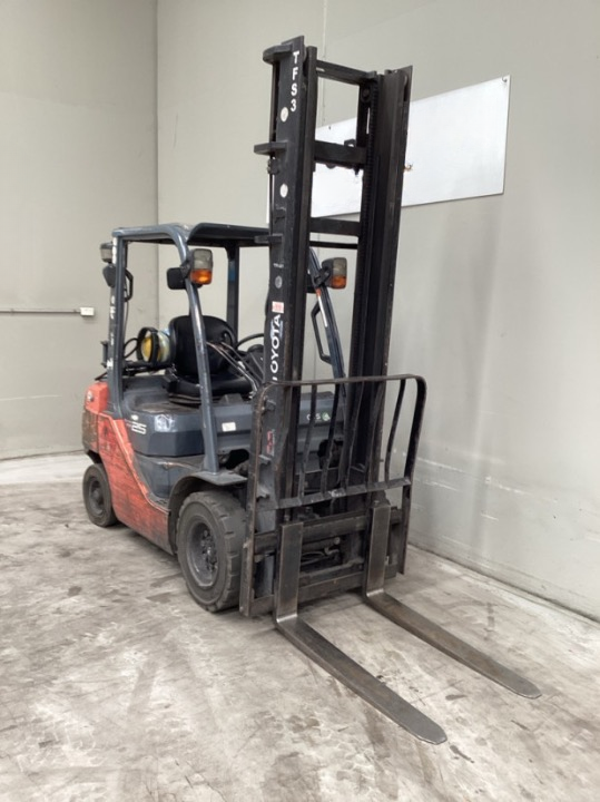 2011 Toyota 32-8FG25 - FU18810