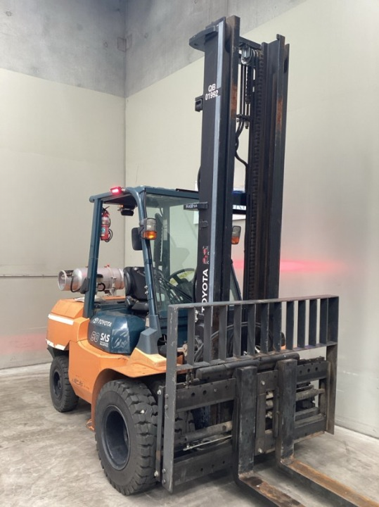 2013 Toyota 02-7FG45 - FU18856