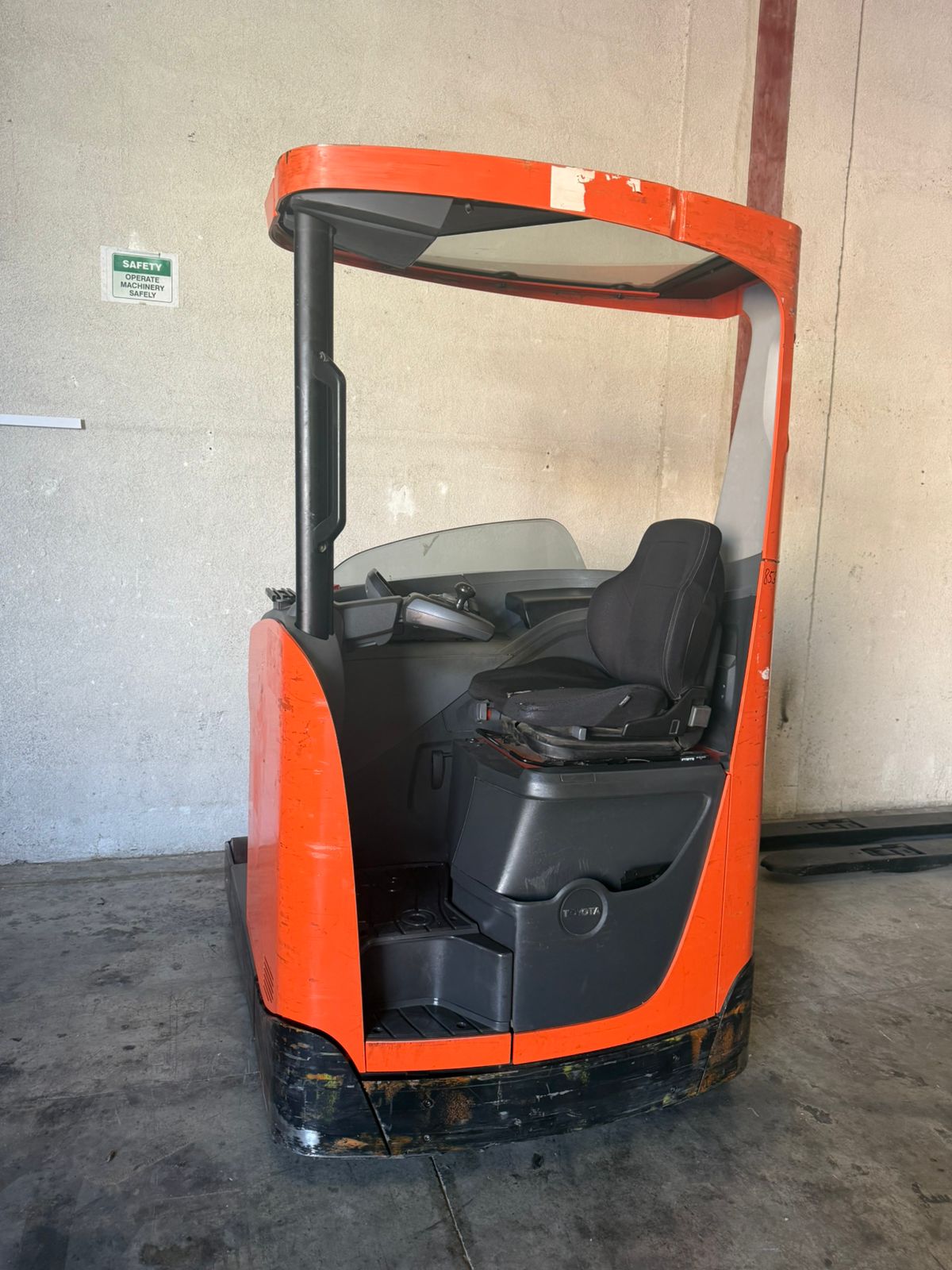 2017 Toyota RRE140H - RT008