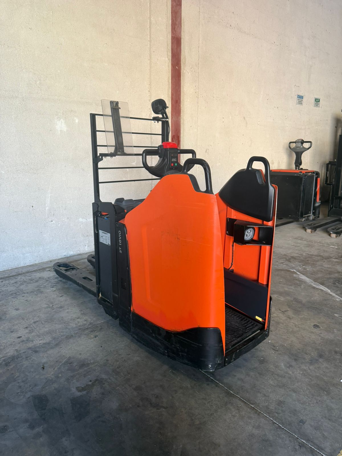 2017 Toyota LPE200 -LP004