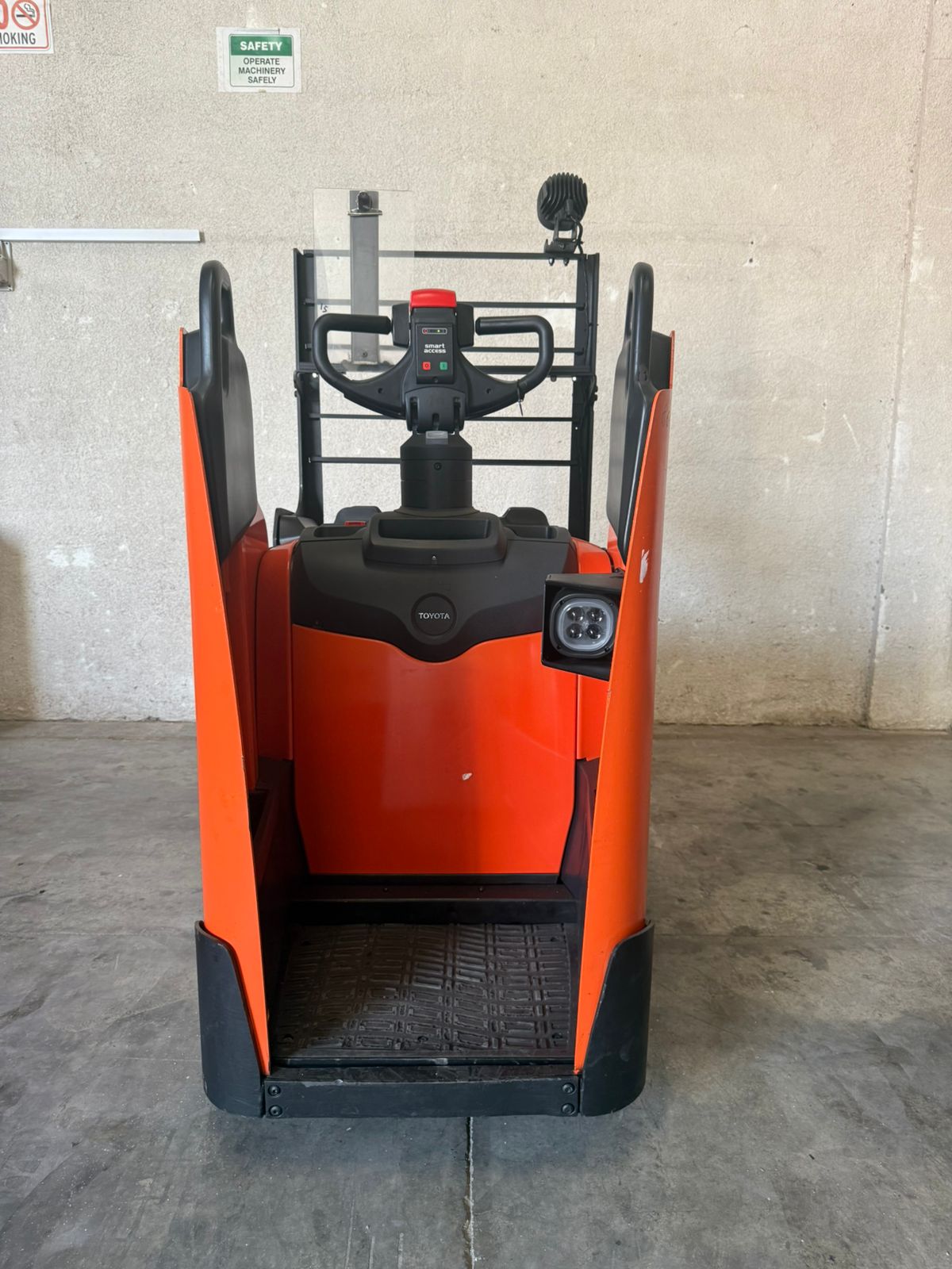 2017 Toyota LPE200 - LP005