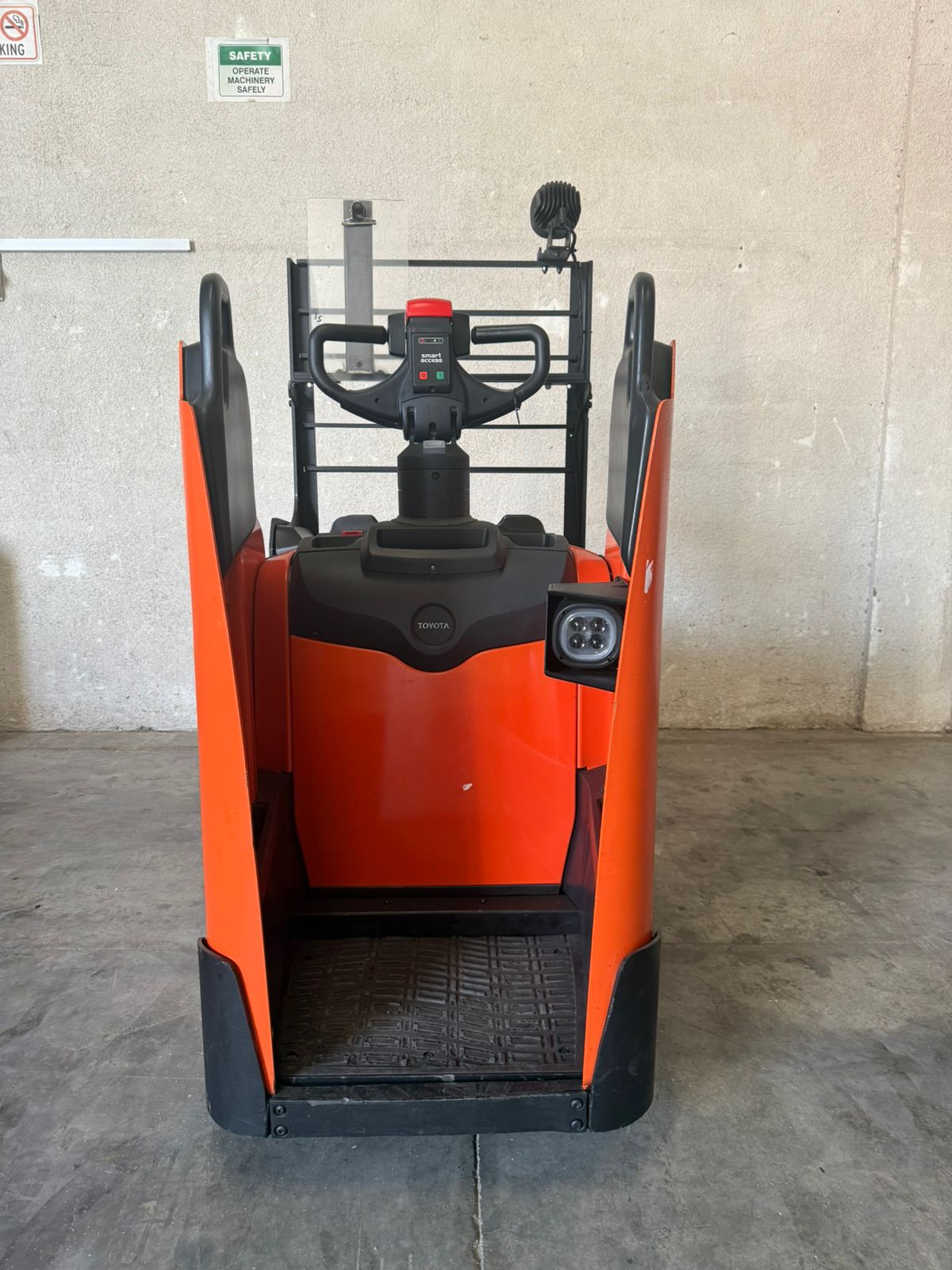 2017 Toyota LPE200 - LP005