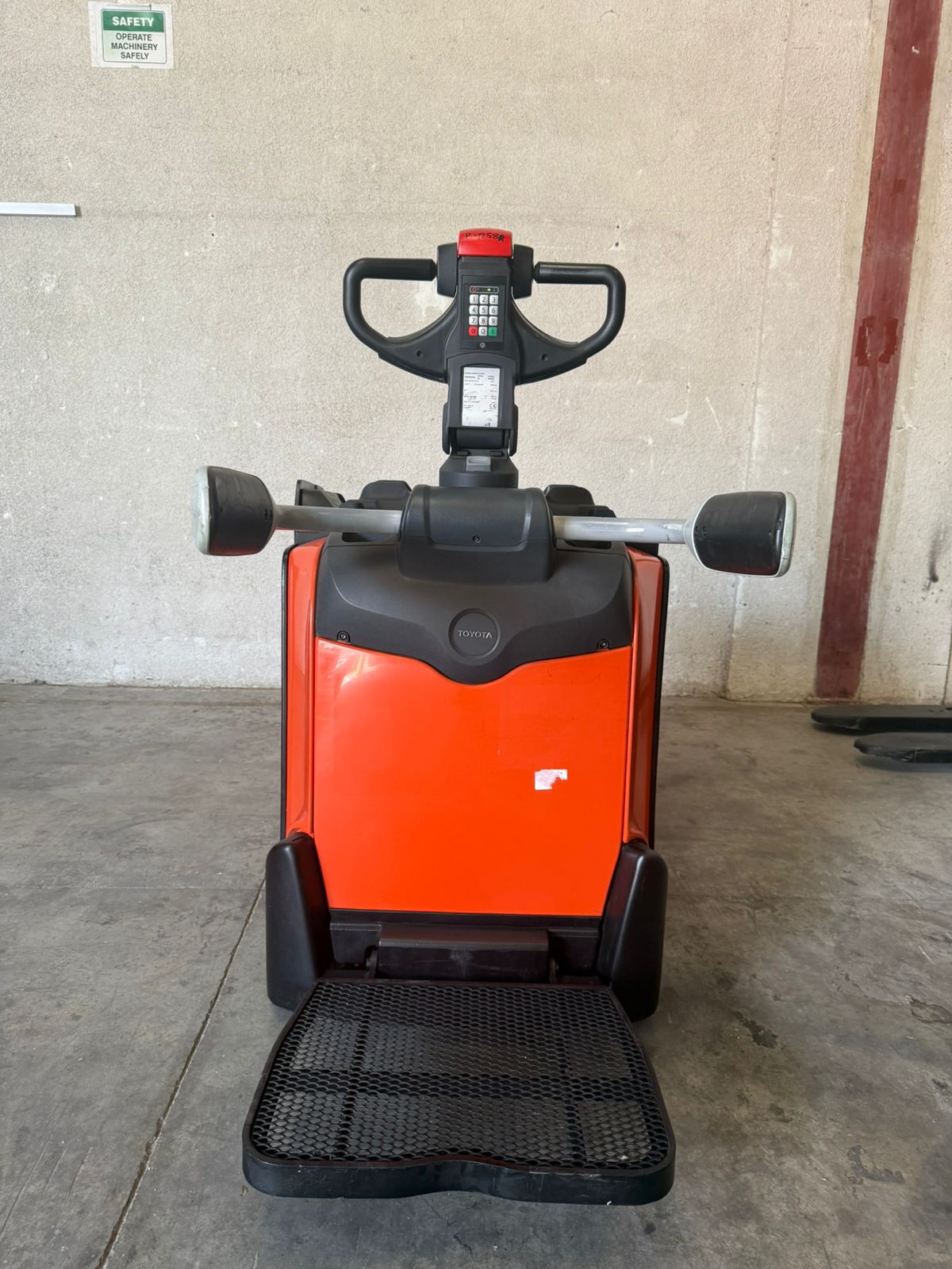 2017 Toyota LPE200 - LP006