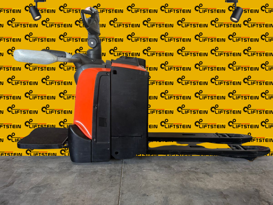 2017 Toyota LPE200 - LP006