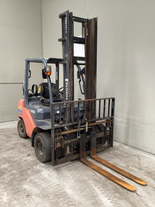 2015 Toyota 32-8FG25 - FU18777