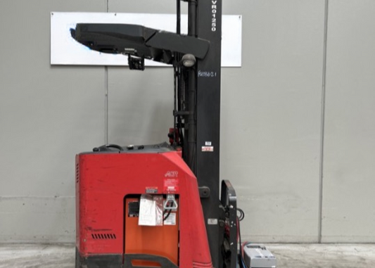 2011 Raymond 7400 - FU18621