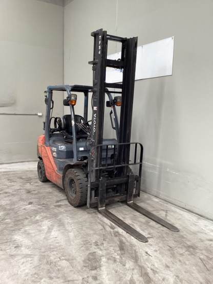 2011 Toyota 32-8FG25 - FU18809