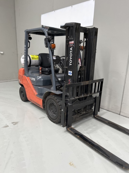 2015 Toyota 32-8FG18 - FU18725