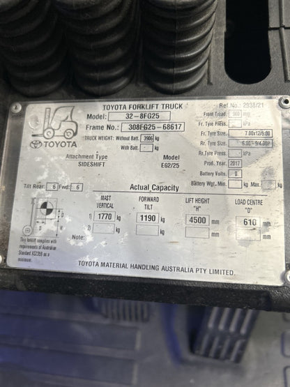 2017 Toyota 32-8FG25 - FU18975