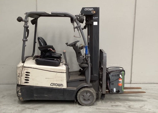 2017 Crown SC5200 - FU18445