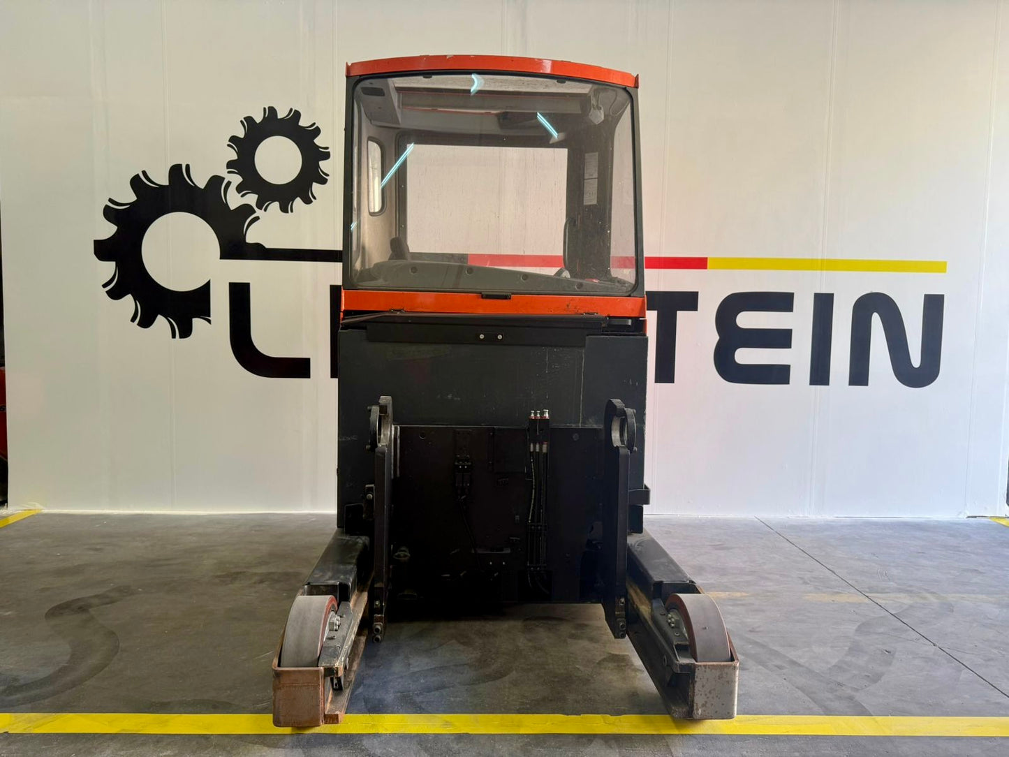 2017 Toyota RRE200HCC - RT0025