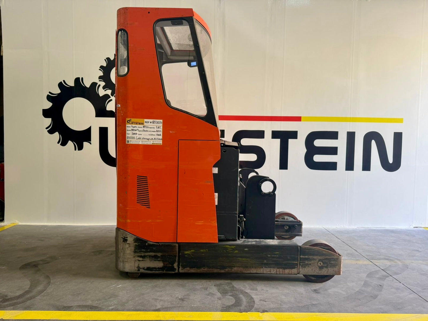 2017 Toyota RRE200HCC - RT0025