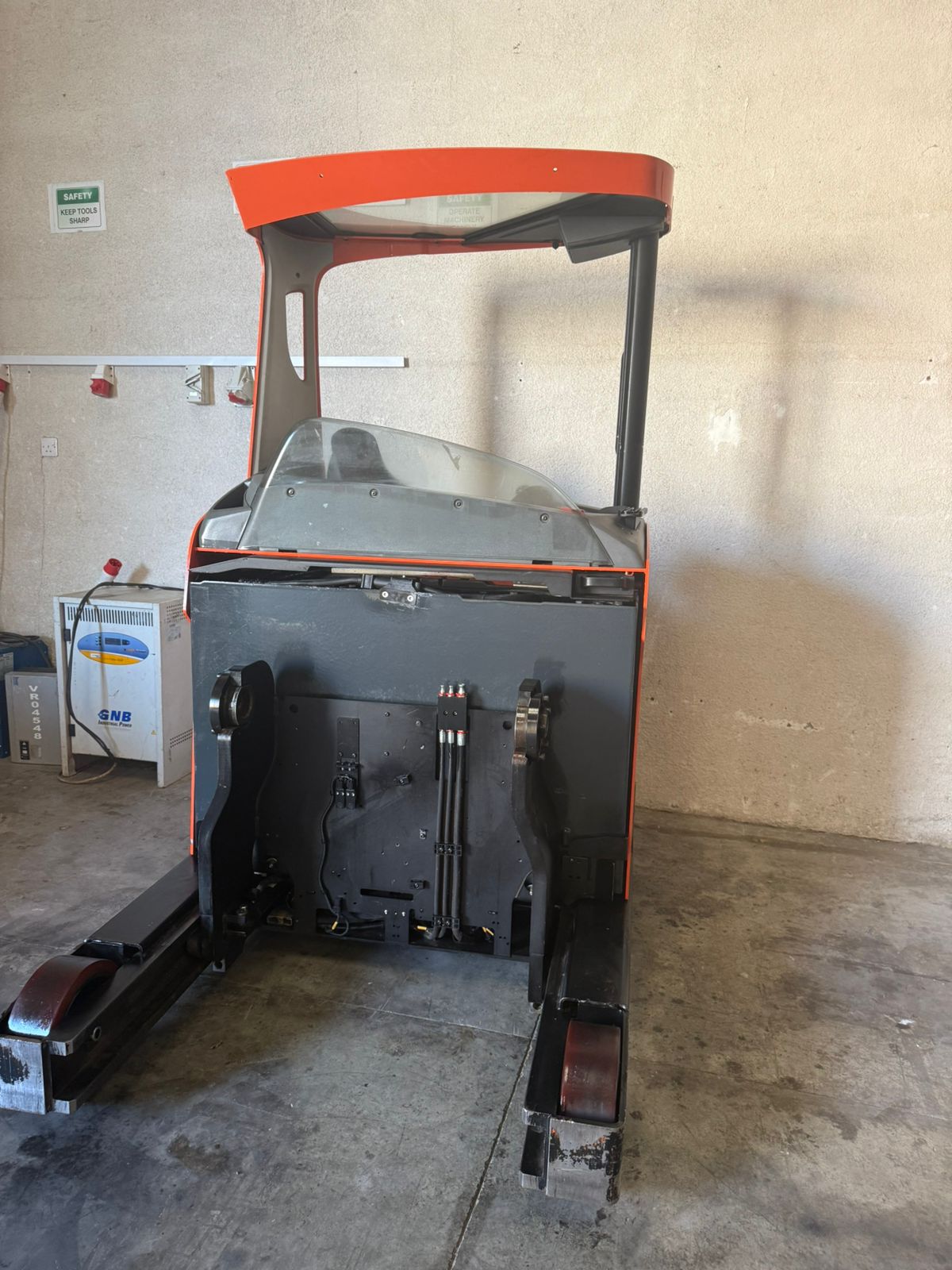 2017 Toyota RRE140H - RT008