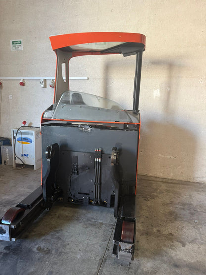 2017 Toyota RRE140H - RT008
