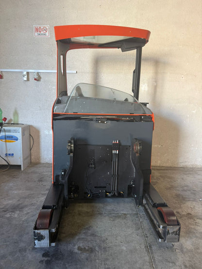 2017 Toyota RRE140H - RT008