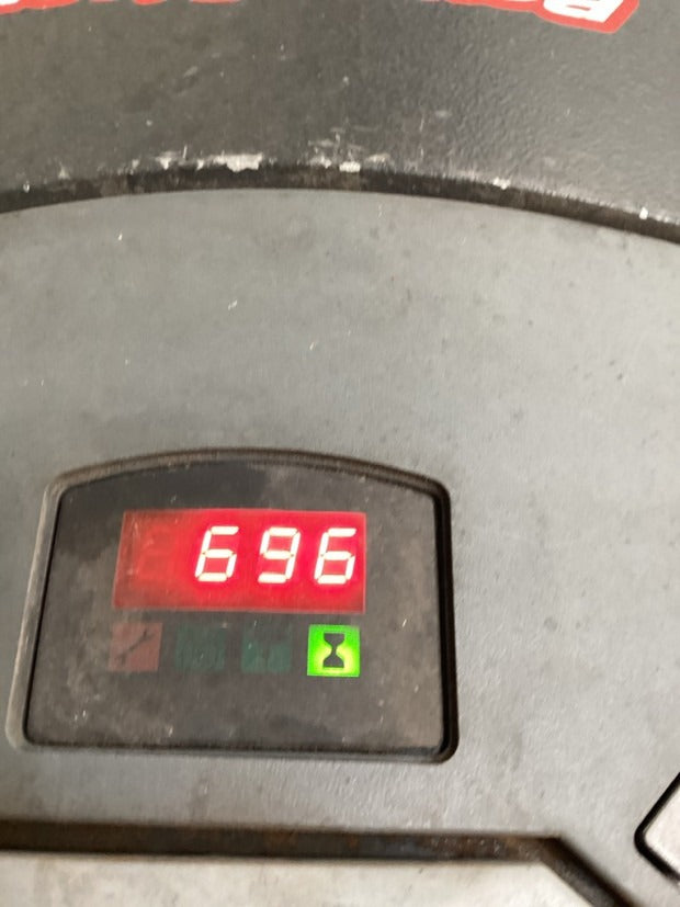 2019 Raymond 8410 - FU19757
