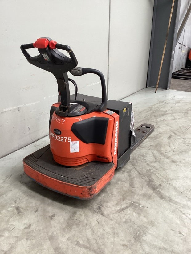 2019 Raymond 8410 - FU19757