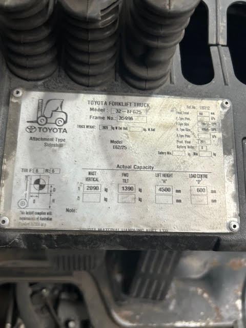 2011 Toyota 32-8FG25 - FU18809